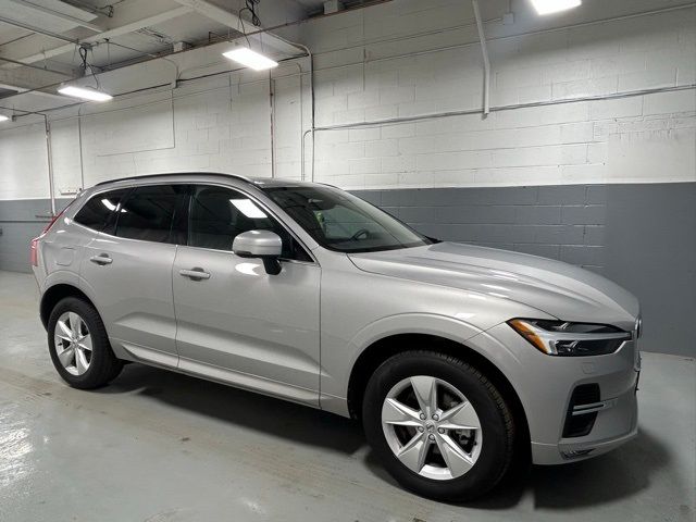 2022 Volvo XC60 Momentum