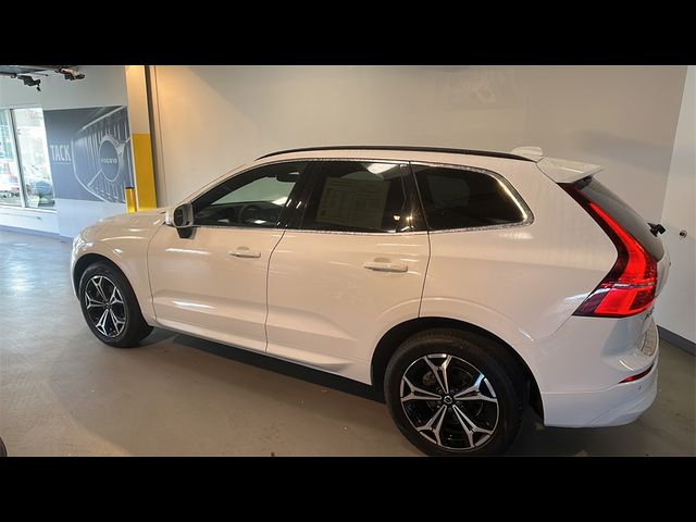 2022 Volvo XC60 Momentum