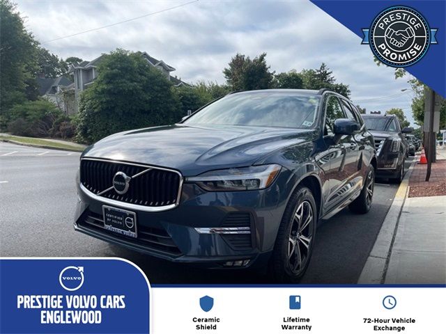 2022 Volvo XC60 Momentum