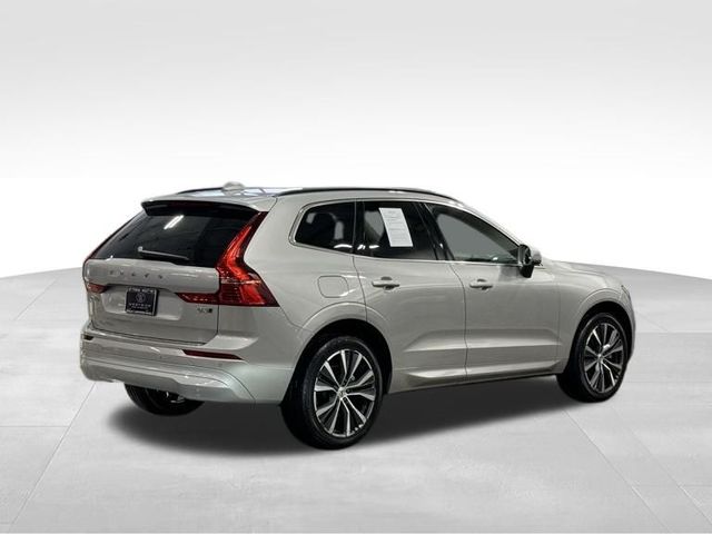2022 Volvo XC60 Momentum