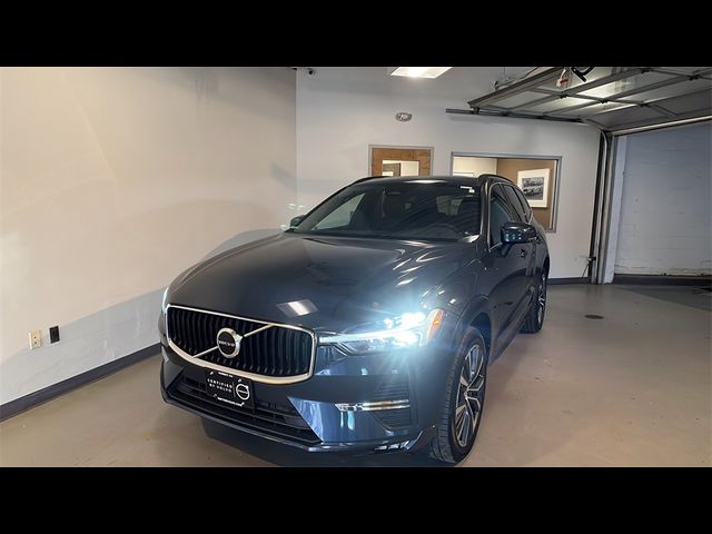 2022 Volvo XC60 Momentum