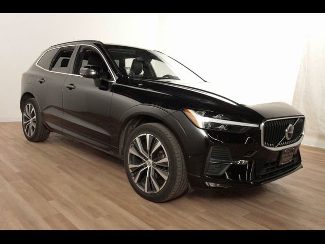 2022 Volvo XC60 Momentum