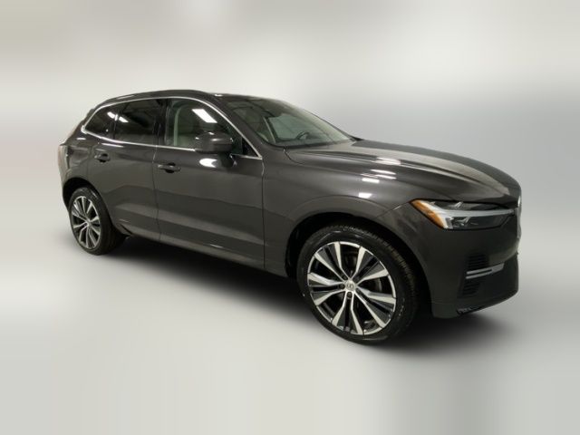 2022 Volvo XC60 Momentum