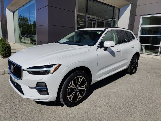 2022 Volvo XC60 Momentum