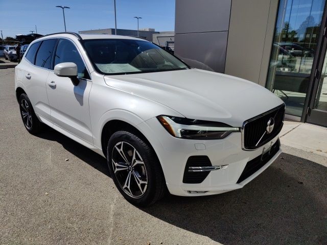 2022 Volvo XC60 Momentum