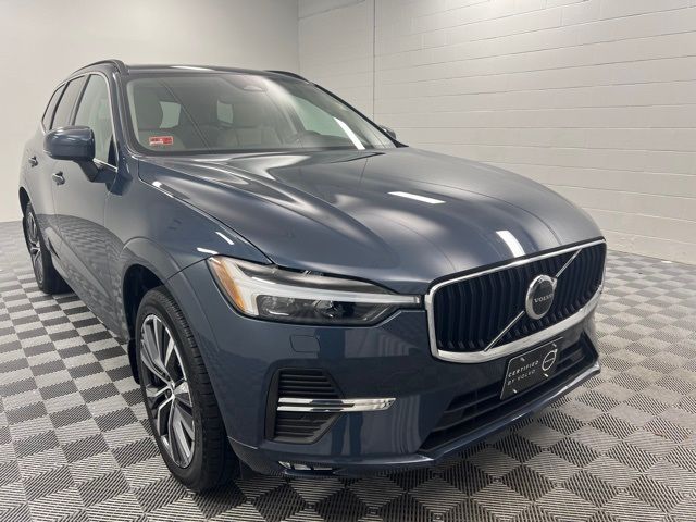 2022 Volvo XC60 Momentum