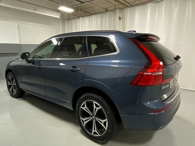 2022 Volvo XC60 Momentum