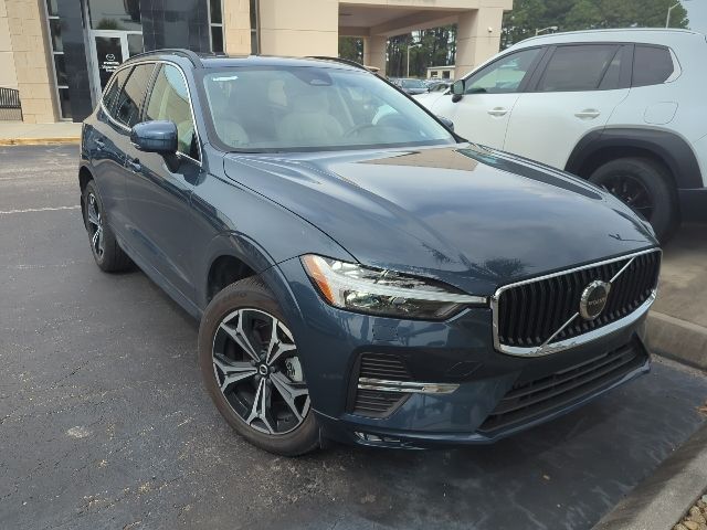 2022 Volvo XC60 Momentum