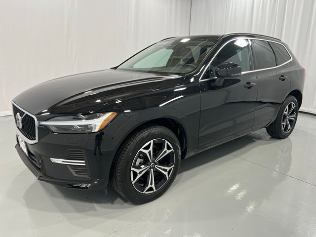 2022 Volvo XC60 Momentum