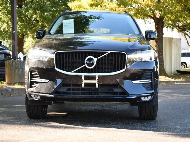 2022 Volvo XC60 Momentum