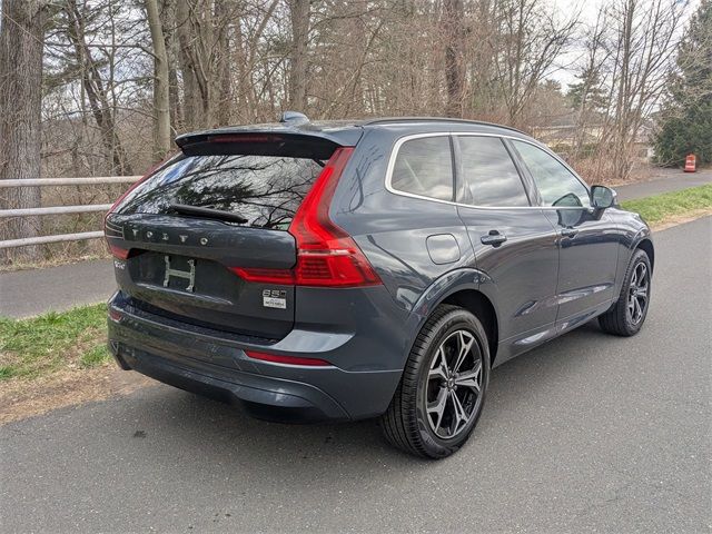 2022 Volvo XC60 Momentum
