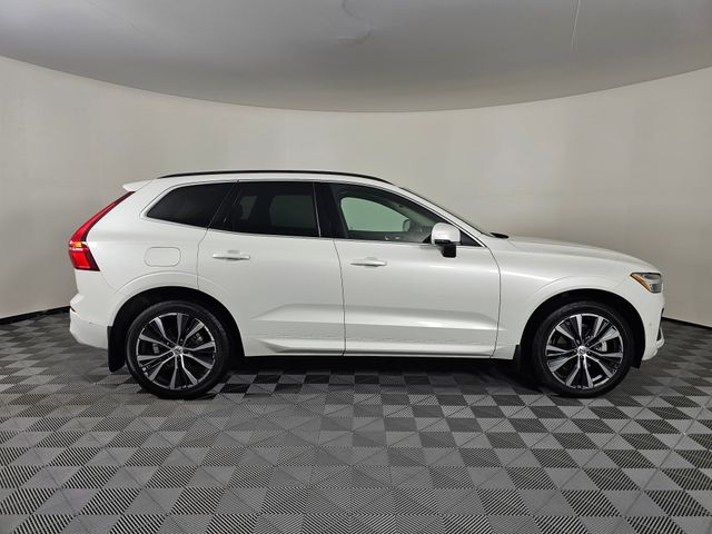 2022 Volvo XC60 Momentum