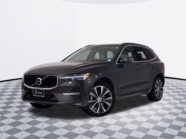 2022 Volvo XC60 Momentum