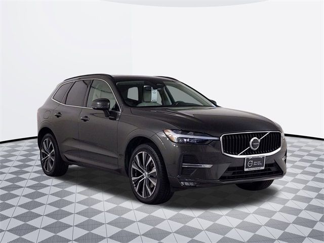 2022 Volvo XC60 Momentum