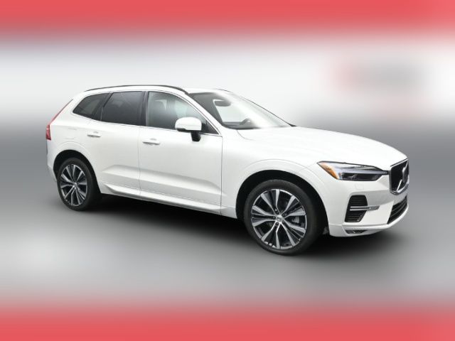 2022 Volvo XC60 Momentum