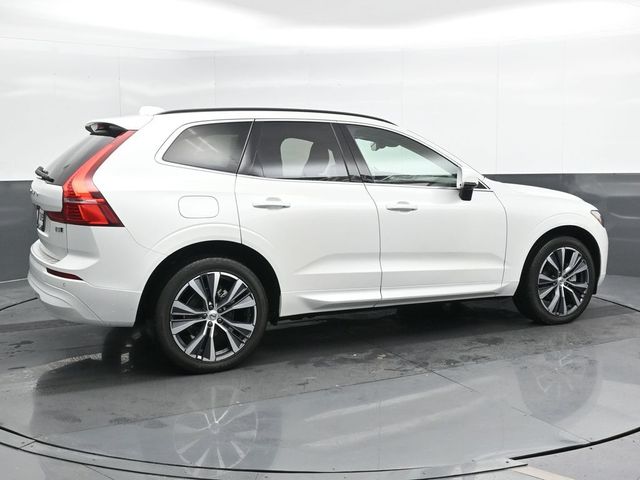 2022 Volvo XC60 Momentum