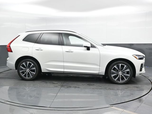 2022 Volvo XC60 Momentum