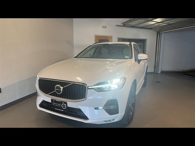 2022 Volvo XC60 Momentum