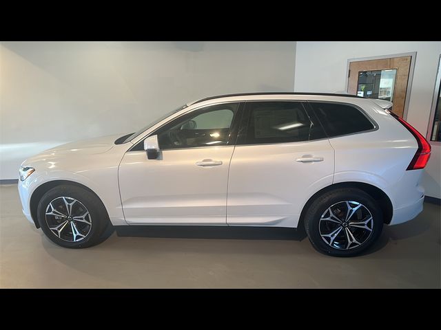 2022 Volvo XC60 Momentum