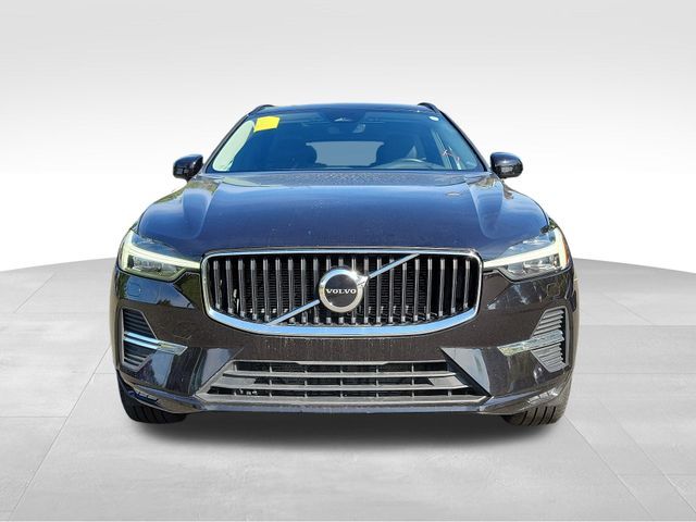 2022 Volvo XC60 Momentum