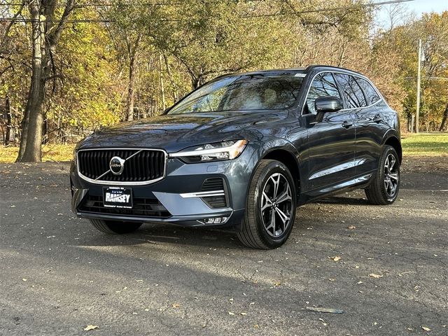 2022 Volvo XC60 Momentum