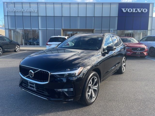 2022 Volvo XC60 Momentum