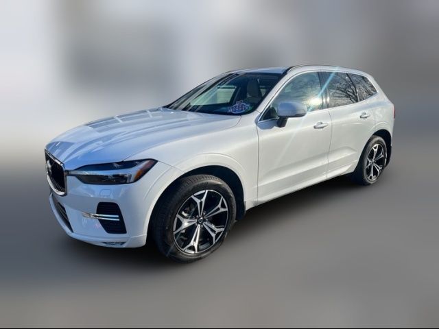 2022 Volvo XC60 Momentum