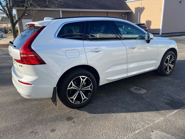 2022 Volvo XC60 Momentum