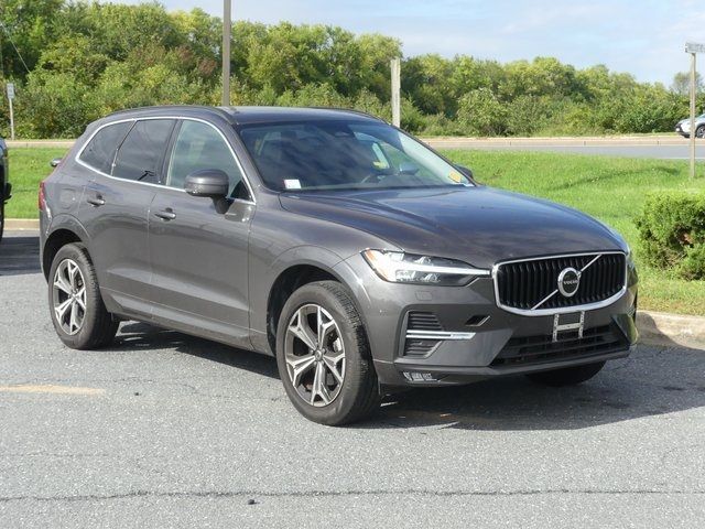 2022 Volvo XC60 Momentum