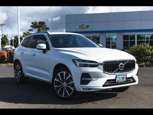 2022 Volvo XC60 Momentum