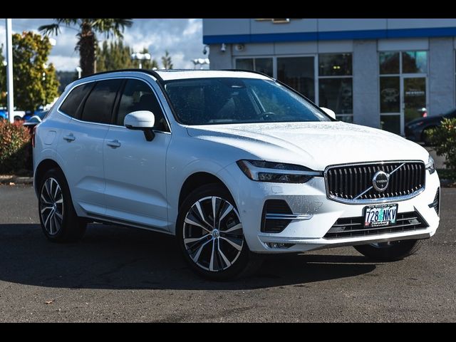 2022 Volvo XC60 Momentum