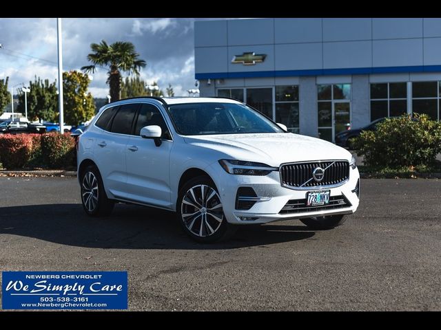 2022 Volvo XC60 Momentum