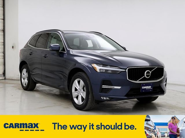 2022 Volvo XC60 Momentum