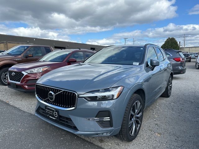 2022 Volvo XC60 Momentum