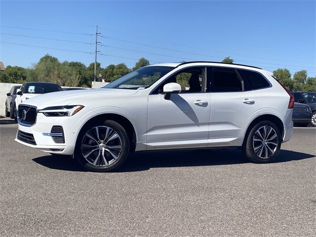 2022 Volvo XC60 Momentum