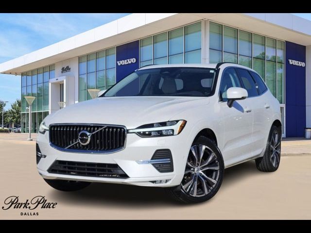 2022 Volvo XC60 Momentum