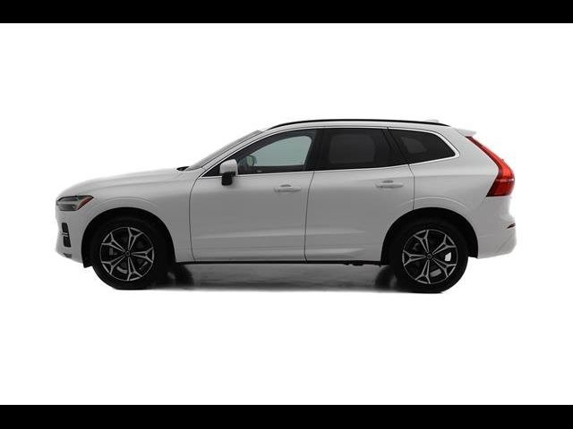 2022 Volvo XC60 Momentum