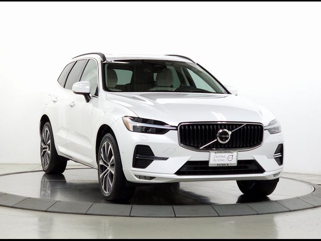 2022 Volvo XC60 Momentum