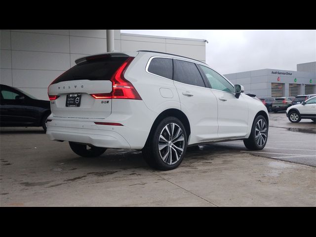 2022 Volvo XC60 Momentum