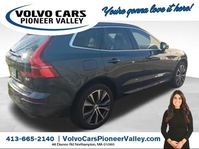 2022 Volvo XC60 Momentum