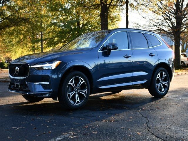 2022 Volvo XC60 Momentum