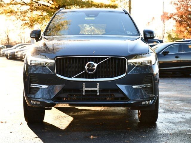 2022 Volvo XC60 Momentum