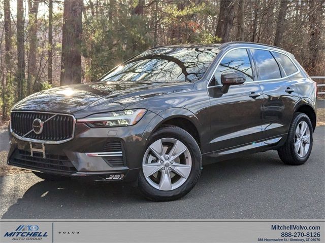 2022 Volvo XC60 Momentum