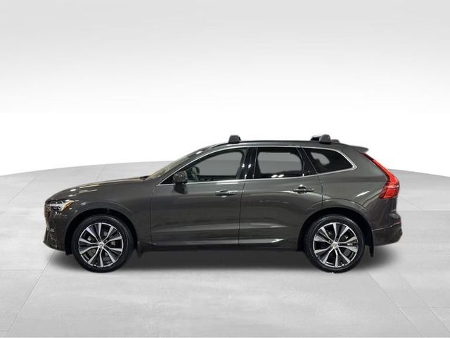 2022 Volvo XC60 Momentum