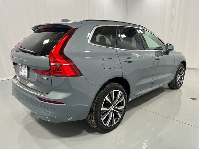 2022 Volvo XC60 Momentum