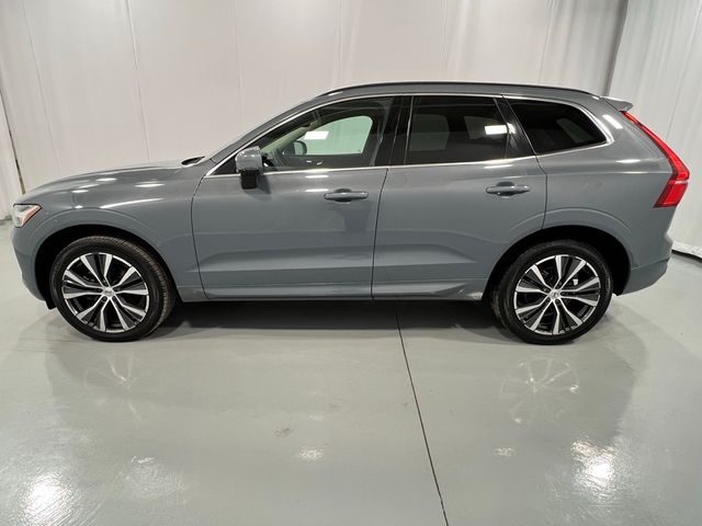 2022 Volvo XC60 Momentum