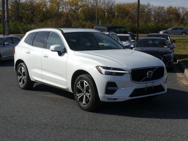 2022 Volvo XC60 Momentum