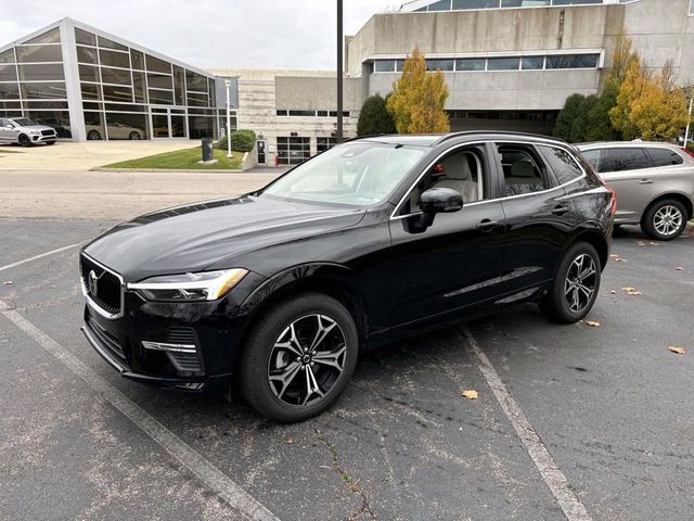 2022 Volvo XC60 Momentum