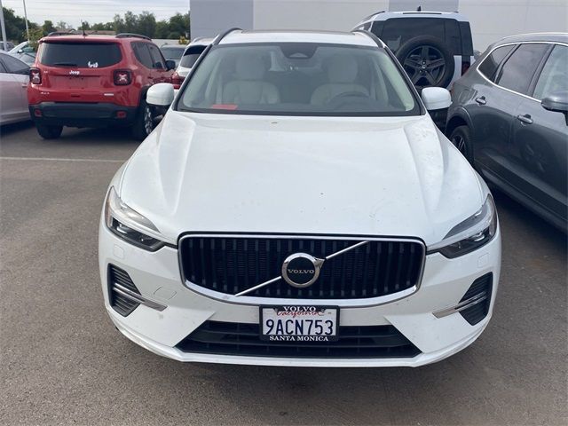 2022 Volvo XC60 Momentum