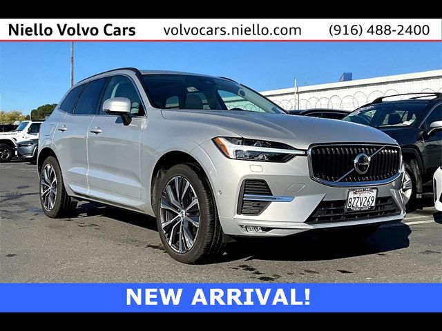 2022 Volvo XC60 Momentum